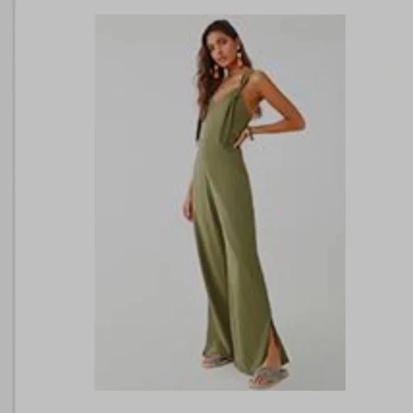 Emory Park Army Green Jumpsuit with Tie Straps Forever 21 - Picture 1 of 6